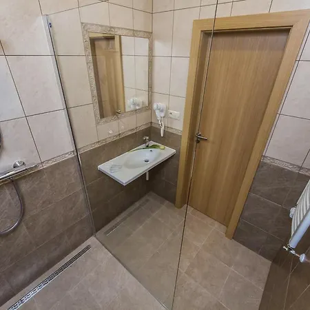 Lublanka Otel Prag